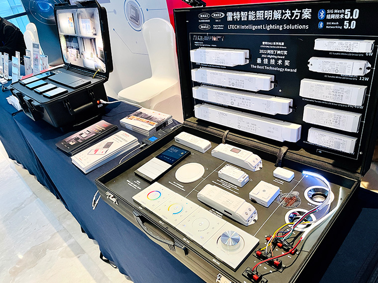 雷特現(xiàn)場展箱圖